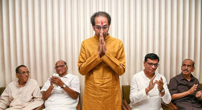 बैठकीला बोलवलं आणि तासभर बाहेरच बसवलं ! वंचित बहुजन आघाडीचे प्रवक्ते डॉ. धैर्यवर्धन पुंडकर यांची संतप्त प्रतिक्रिया