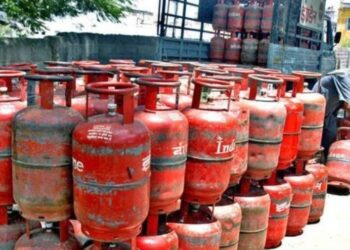 मोठी कारवाई : गॅस सिलेंडरची अवैध वाहतूक साठवणुकीवर कारवाई; अन्नधान्य वितरण कार्यालयाकडून 32 लाख 72 हजार रूपयांचा मुद्देमाल जप्त