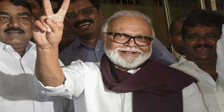 MAHARASHTRA POLITICS : छगन भुजबळ भाजपच्या वाटेवर ? सामाजिक कार्यकर्त्या अंजली दमानियांच्या पोस्टमुळे राजकीय वर्तुळात गदारोळ