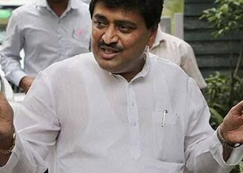 ” मी भाजपमध्ये जाण्याचा अद्याप निर्णय घेतलेला नाही, एक-दोन दिवसात राजकीय दिशा ठरवेन..!” अशोक चव्हाण यांनी स्पष्टचं सांगून टाकलं