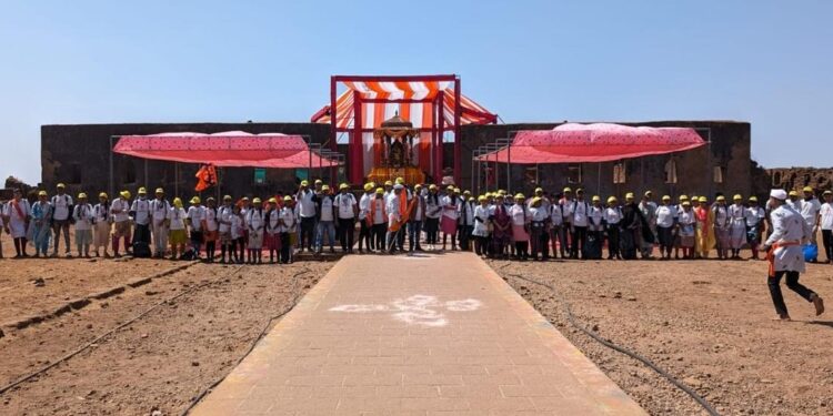 चांगली बातमी : सारथी किल्ले संवर्धन उपक्रमाअंतर्गत 47 गड-किल्यांची स्वच्छता