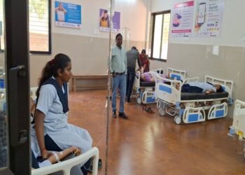 मोठी बातमी : सावंतवाडीमध्ये 43 शालेय विद्यार्थ्यांना अन्नातून विषबाधा; आरोग्य केंद्रातून देण्यात आली ‘ही’ माहिती