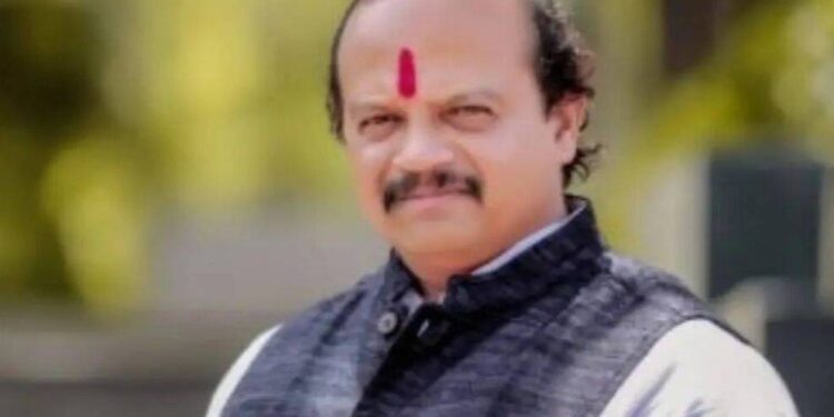 ” मी पुणे लोकसभा लढवण्यावर ठाम, कुणाकडून लढणार हे लवकरच जाहीर करणार ! ” नेमकं काय म्हणाले वसंत मोरे, वाचा सविस्तर