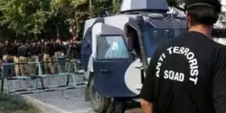 धक्कादायक : पुण्यात पोलिसांनी पकडलेल्या ‘त्या’ दोन दहशतवाद्यांनी टेरर फंडिंगसाठी साताऱ्यात लुटलं होतं सोन्याच दुकान !