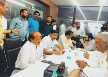 Pune Political News : वसंत मोरे आणि निलेश लंके राष्ट्रवादी काँग्रेस शरद पवार गटात जाणार ? काही वेळात शरद पवारांची पत्रकार परिषद सुरू