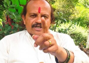 Vasant More : ” पुण्यात वॉशिंग मशीन नको..! ” वसंत मोरेंचे सूचक वक्तव्य, काल शरद पवार आणि आज संजय राऊत यांच्यासोबत अर्धा तास चर्चा