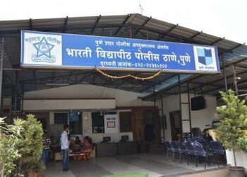 PUNE CRIME : पुण्यात सुरू तरी काय? किरकोळ कारणातून पोटच्या लेकीला आणि पत्नीला निर्दयीपणे संपवले, आणि स्वतः पोलीस स्टेशनला येऊन सांगितले ‘हे’ कारण…