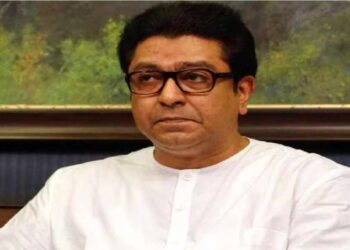 Raj Thackeray : राज ठाकरे दिल्लीत दाखल ! अमित शहा यांची भेट घेणार; महायुतीत मनसे सामील होणार का ? चर्चेला उधाण