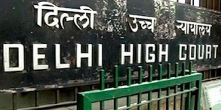 महत्त्वाची बातमी : अरविंद केजरीवालच मुख्यमंत्री ! दिल्ली हायकोर्टाने मुख्यमंत्रीपद काढून घेण्याची याचिका फेटाळली