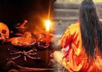 Sangali Crime : स्मशानभूमीत काळ्या कपड्यात बाहुल्यांवर बांधले होते मुला मुलींचे फोटो; आघोरी प्रकारामुळे गावात दहशत