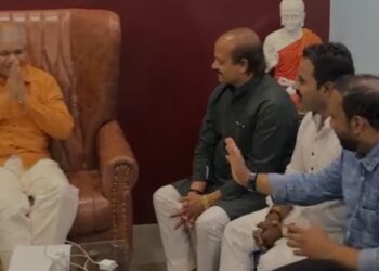 Lok Sabha Elections 2024 : पुण्यात लोकसभेची रंगत वाढणार ! वसंत मोरे प्रकाश आंबेडकरांच्या भेटीसाठी दाखल