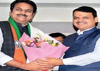 Baramati : देवेंद्र फडणवीसांच्या मध्यस्थीनंतर हर्षवर्धन पाटलांची नाराजी दूर; ‘ या ‘ अटीवर लोकसभा निवडणुकीत राष्ट्रवादी काँग्रेसला मताधिक्य मिळवून देण्याचे आश्वासन