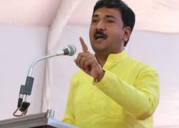 Jalgaon : भाजपचे नाराज खासदार उन्मेष पाटील उद्धव ठाकरेंच्या भेटीला; म्हणाले, उद्या सकाळी राजकीय भूमिका स्पष्ट करणार !