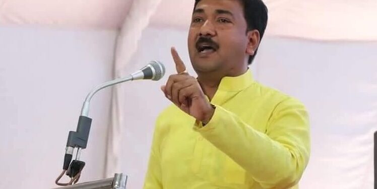 Jalgaon : भाजपचे नाराज खासदार उन्मेष पाटील उद्धव ठाकरेंच्या भेटीला; म्हणाले, उद्या सकाळी राजकीय भूमिका स्पष्ट करणार !