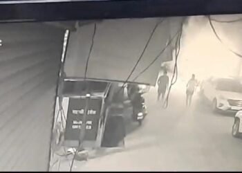 हृदयद्रावक : छत्रपती संभाजीनगरमध्ये आगीची भीषण घटना; कपड्याच्या दुकानाला लागलेल्या आगीमध्ये एकाच कुटुंबातील 7 जणांचा होरपळून मृत्यू