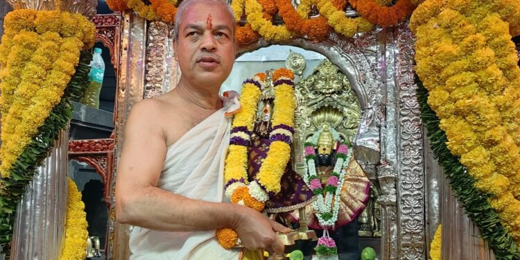 करवीर निवासिनी श्री अंबाबाई मूर्ती बाबत पुरातत्व विभागाच्या तज्ज्ञांचा अहवाल आज न्यायालयात सादर होण्याची शक्यता