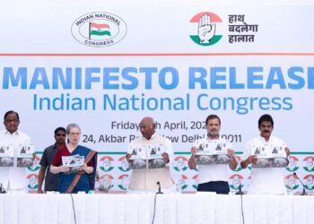 काँग्रेसचा जाहीरनामा ! 30 लाख नोकऱ्या, 450 रुपयांना गॅस सिलेंडर, काँग्रेस करणार महागाईपासून सुटका.. आणि बरच काही, वाचा ठळक मुद्दे