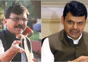 Sanjay Raut : ” देवेंद्र फडणवीस सांगत आहेत 45 प्लस येणार; त्यांना आकडे लावण्याची सवय आहे ! ” संजय राऊतांची देवेंद्र फडणवीसांवर बोचरी टीका