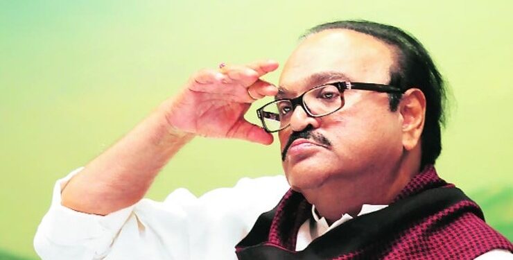 NASHIK : तेल गेलं तूप गेलं हाती धुपाटन आलं ! भुजबळ नाही, गोडसे नाही, आता ‘या’ उमेदवाराच्या नावाची नाशिकमधून जोरदार चर्चा, राष्ट्रवादी काँग्रेसचा नवीन डाव