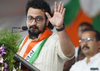 डॉ. अमोल कोल्हेंचा उमेदवारी अर्ज वैध ! ” कितीही रडीचे डाव खेळा, येणार तर दणकून येणार, अन जनतेतून येणार ! “, अमोल कोल्हेंचे विरोधकांना थेट आव्हान