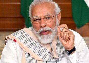 माळशिरस : पंतप्रधान नरेंद्र मोदींनी ठोकला महाराष्ट्रात तळ; “त्यांना शिक्षा देण्याची वेळ आली आहे ! ” पंतप्रधानांची शरद पवारांचे नाव न घेता खोचक शब्दात टीका