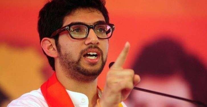 Aditya Thackrey : ” असा राक्षसी माणूस भारतात आला तरी भाजपामधून त्याच्यावर कोणीही बोलण्यास तयार नाही ! ” प्रज्वल रेवण्णावर आदित्य ठाकरेंची टीका