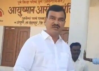 VIDEO : आमदार दत्ता भरणेंनी कार्यकर्त्याला शिवीगाळ करतानाचा व्हिडिओ रोहित पवारांनी सोशल मीडियावर केला पोस्ट; सुप्रिया सुळे स्वतः गेल्या कार्यकर्त्याच्या भेटीला; वाचा नेमकं प्रकरण