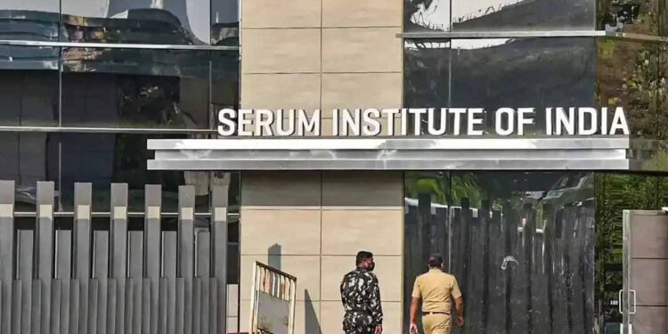 ऑक्सफर्ड ॲस्ट्राझेनेकाने जगभरातून परत मागवल्या कोरोना प्रतिबंधक लस; सिरम इन्स्टिट्यूटने मान्य केले कोविशील्डचे दुष्परिणाम