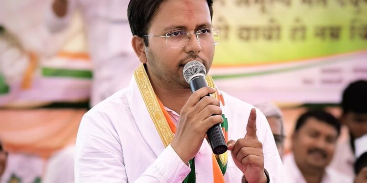 Nandurbar Lok Sabha Election Results : महाराष्ट्रातून पहिला निकाल जाहीर ! काँग्रेसचे गोवाल पाडवी विजयी