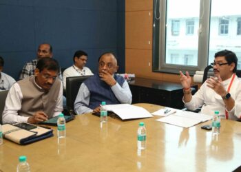 खरीप हंगाम नियोजन आढावा बैठक : कृत्रिम टंचाई, बोगस बियाणे विक्री याबाबत विभागाने धडक कारवाया कराव्यात, कृषी मंत्री धनंजय मुंडे यांचे निर्देश