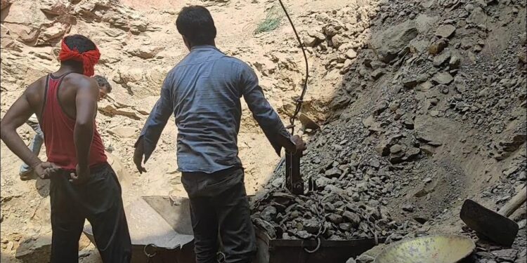 Gelatin Explosion : श्रीगोंदयात विहिरीचे खोदकाम करताना जिलेटिनचा स्फोट; 3 मजुरांचा मृत्यू