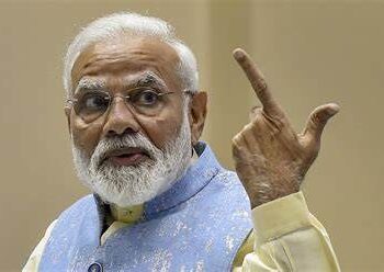 Narendra Modi : “देशात EVM जिवंत आहे का? की मरून गेले? ” आजच्या भाषणामध्ये विरोधकांवर EVM मुद्द्यांवरून नरेंद्र मोदींनी साधला निशाणा